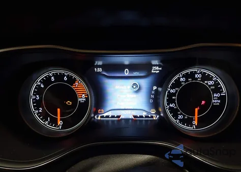 2020 Jeep Cherokee Trailhawk 4X4 from USA, damaged, VIN 1C4PJMBX1LD627056